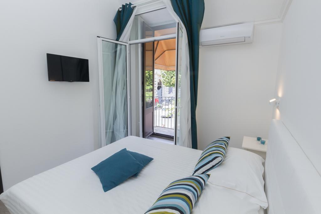 Etna Suite Group Catania Bagian luar foto